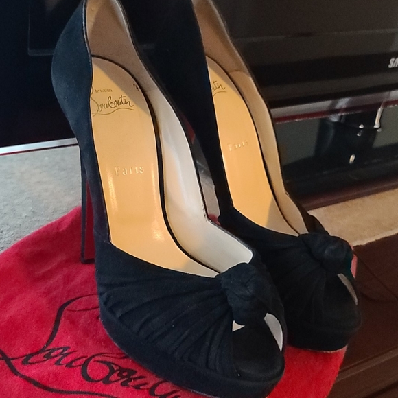 Christian Louboutin Pumps - Picture 2 of 4